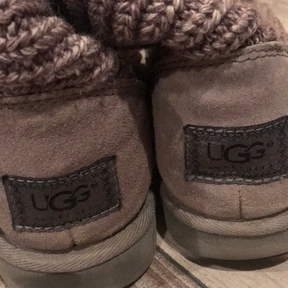 Gray cardy Uggs - Picture 4 of 5